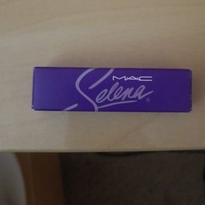 Selena Lipstick "Dreaming Of You"
